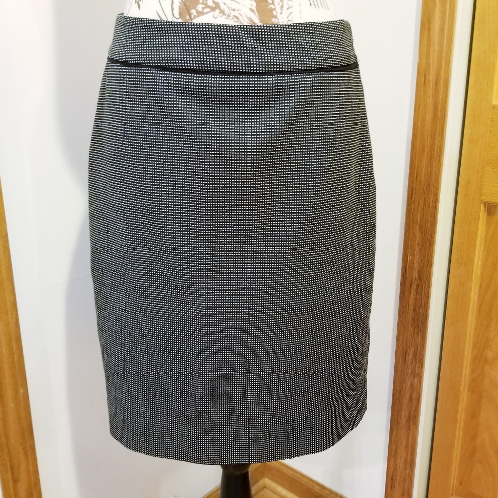 White House Black Market Polka Dot Ruffle Back Peplum Pencil Skirt 6
